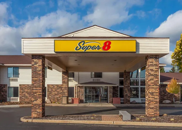 Super 8 By Wyndham Wausau