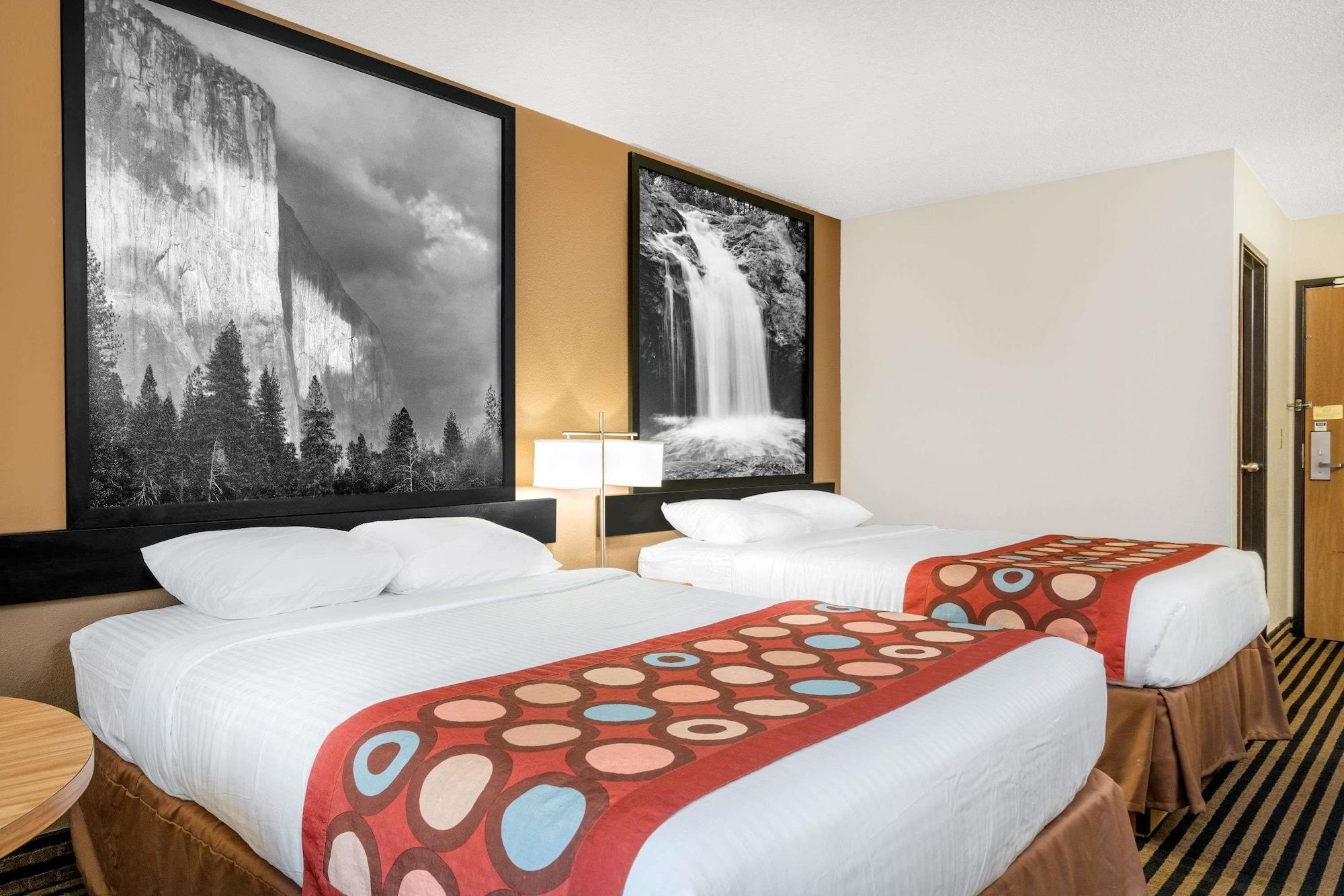 Hotel Super 8 By Wyndham Wausau