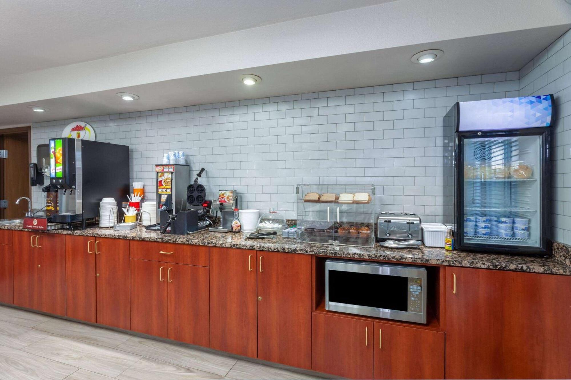 Super 8 By Wyndham