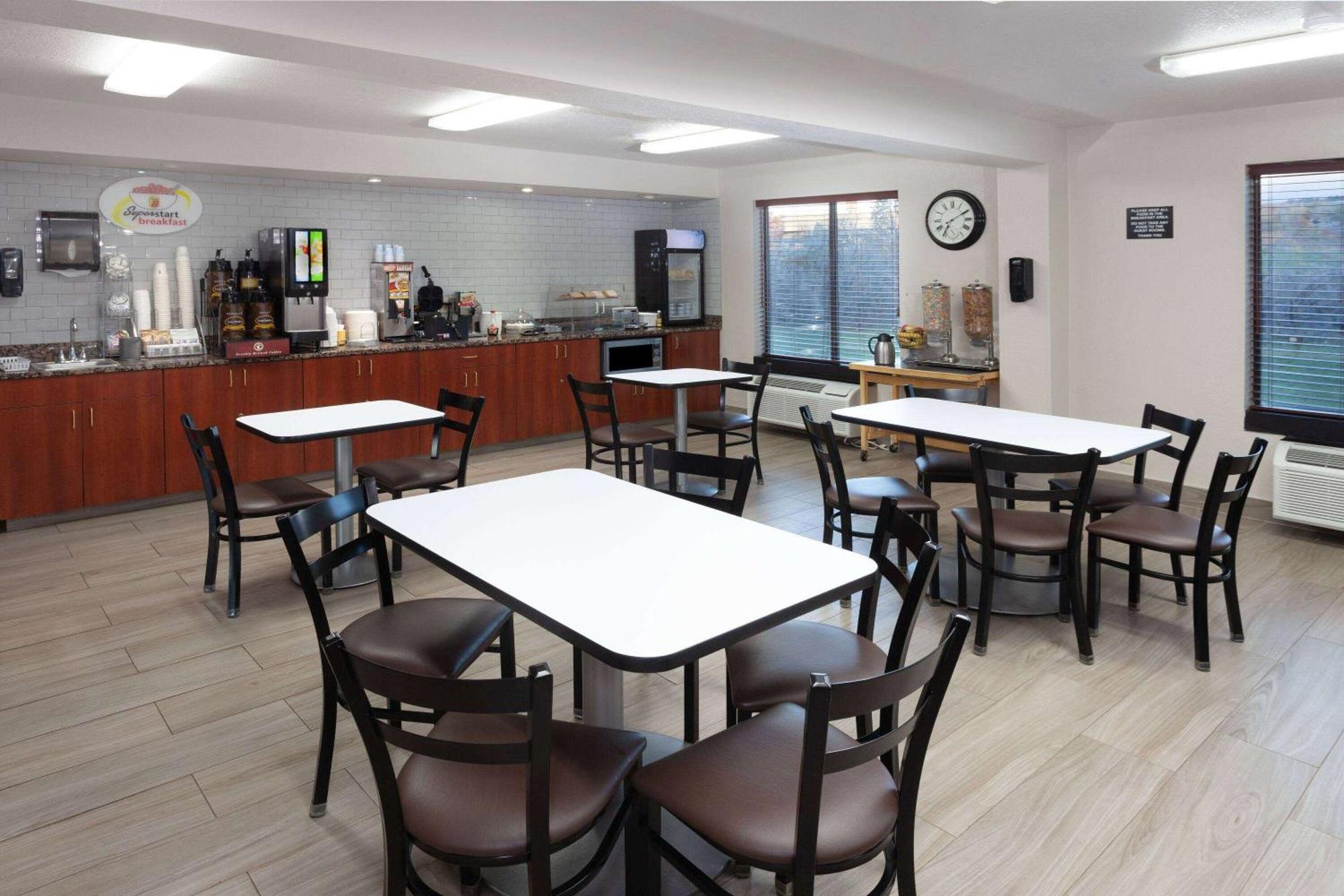 Hotel Super 8 By Wyndham