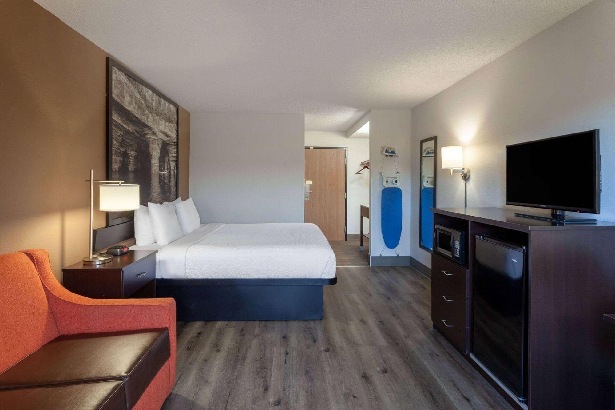 Super 8 By Wyndham Wausau